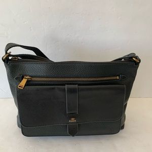 Fossil  leather black women bag in perfect condition easy use almost as …